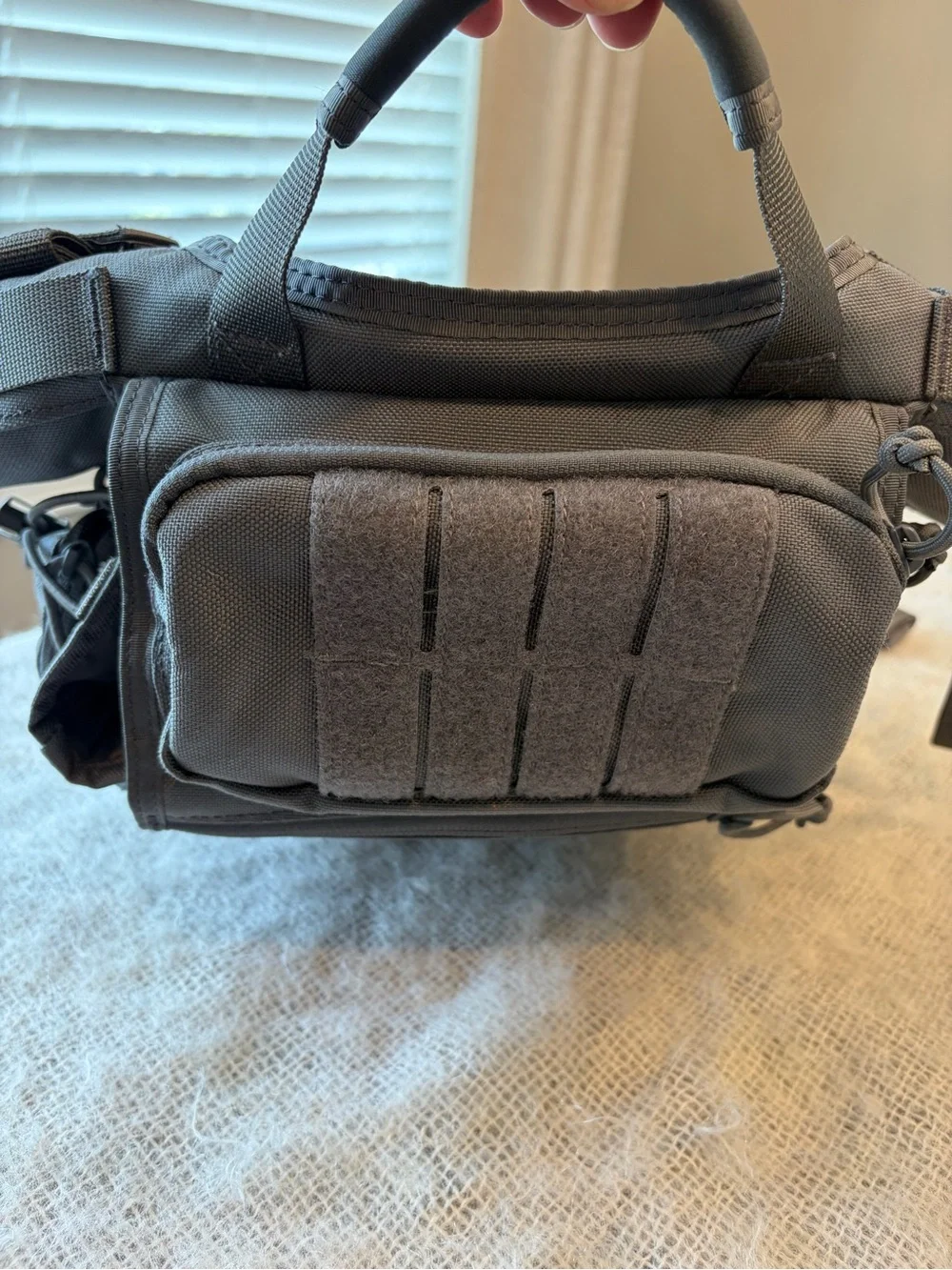 Vanquest Mobius gray 2.0 Sling/ Messenger / Tactical Bag- EUC